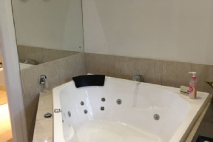 Hot Tub 167 of 180