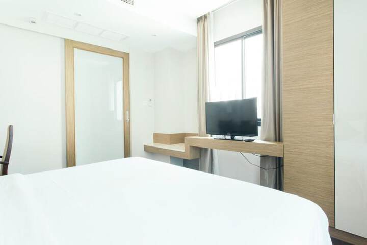 Room 30 of 110
