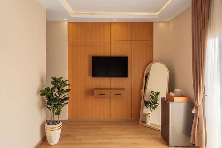 Room 16 of 35