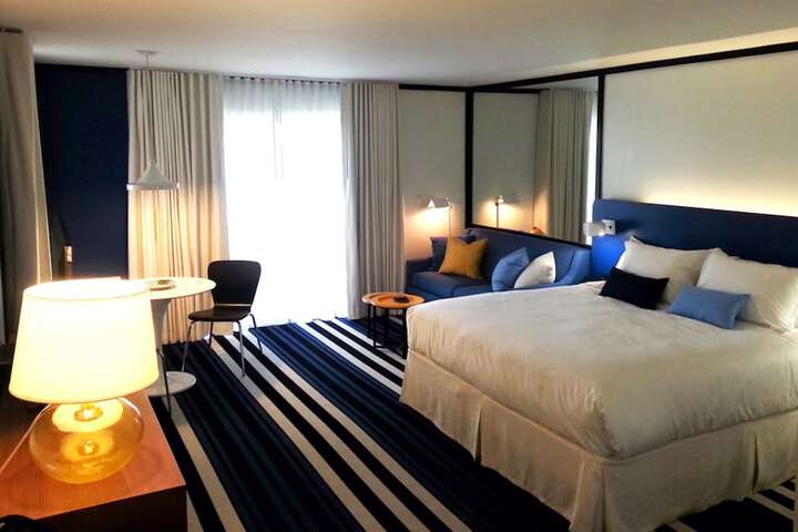 Room 2 of 37