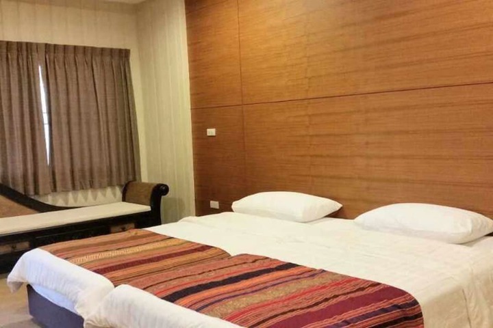 Room 5 of 31