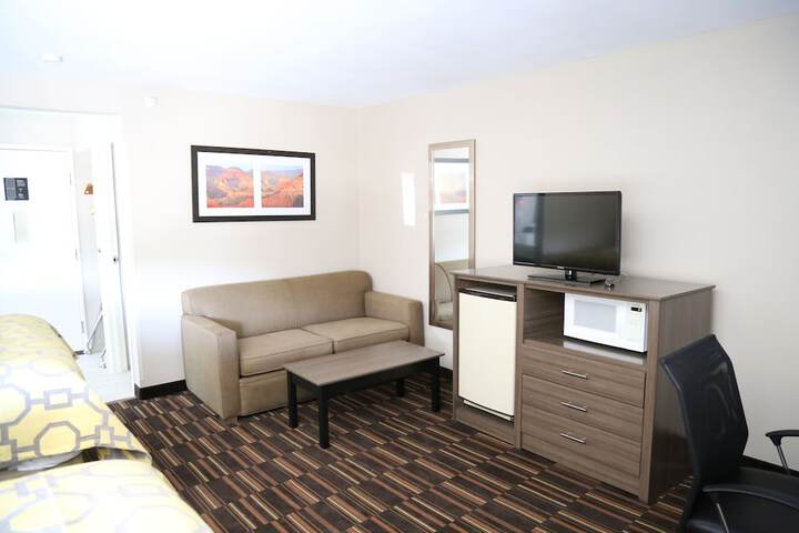 1 King Bed (1 of 19)