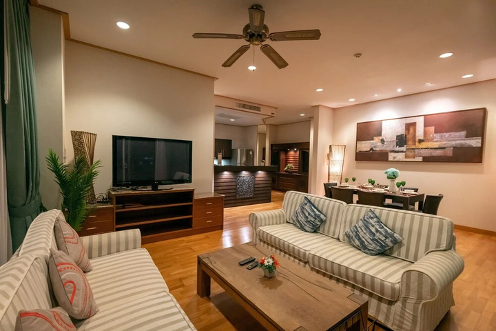 Veloche SeaView 2 BR. 160sq.m near beach