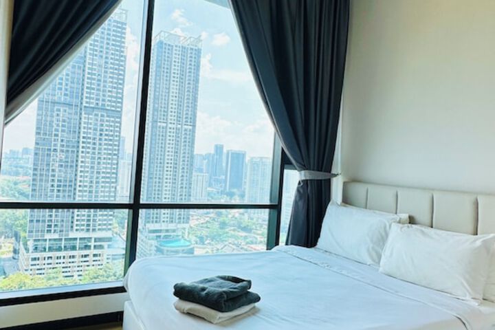 Room 28 of 134