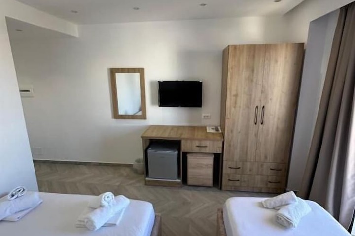 Room 20 of 96