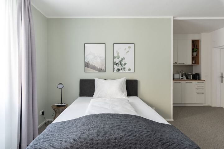 Room 15 of 68
