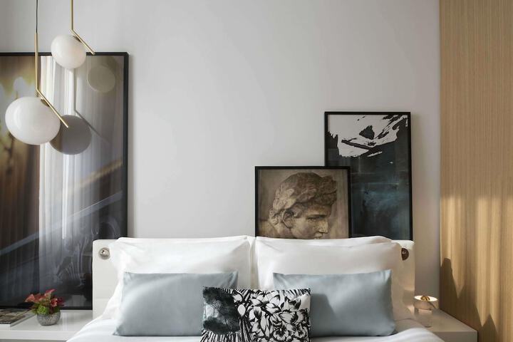 Room 71 of 255