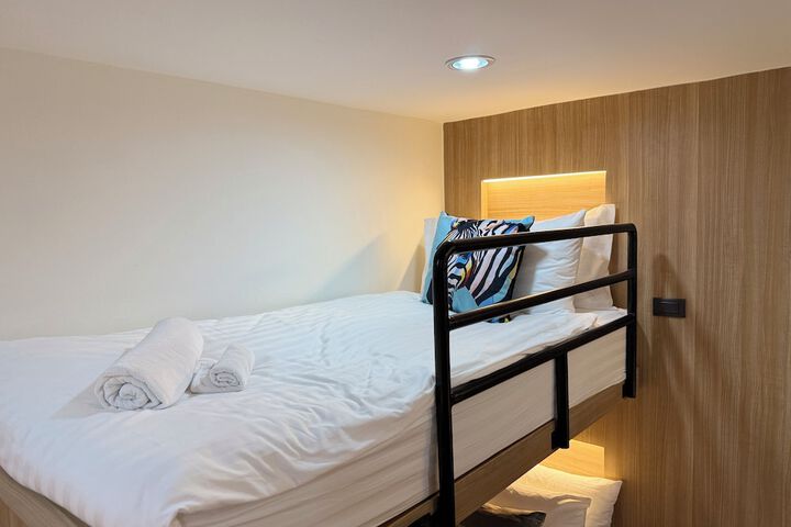 Room 5 of 40