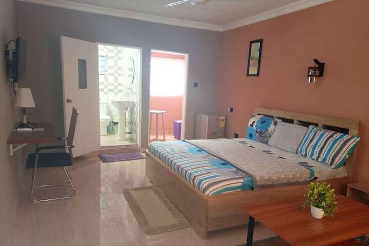 Room 3 of 6