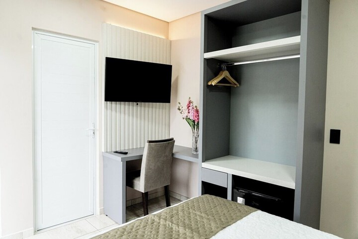 Room 10 of 48