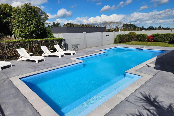 Pool 2 of 10