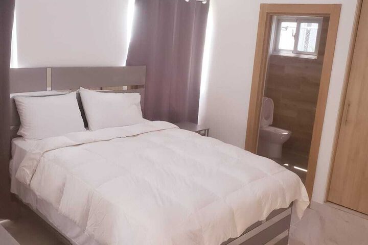 Room 71 of 86
