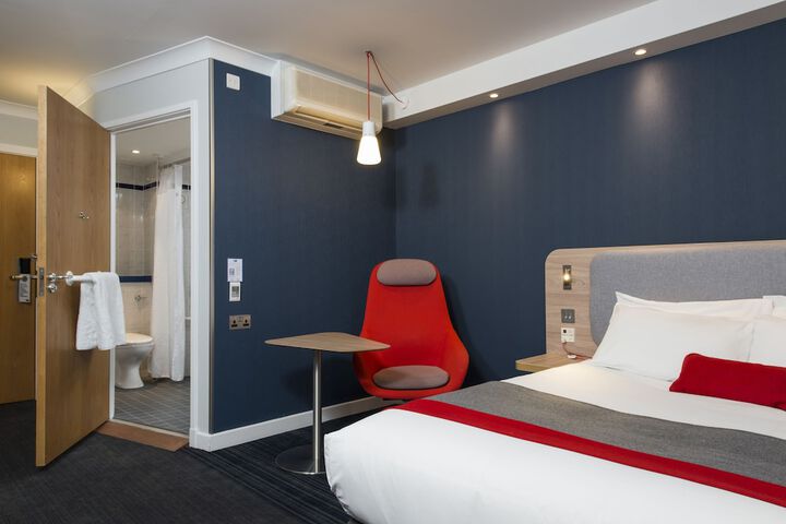 Room 7 of 45