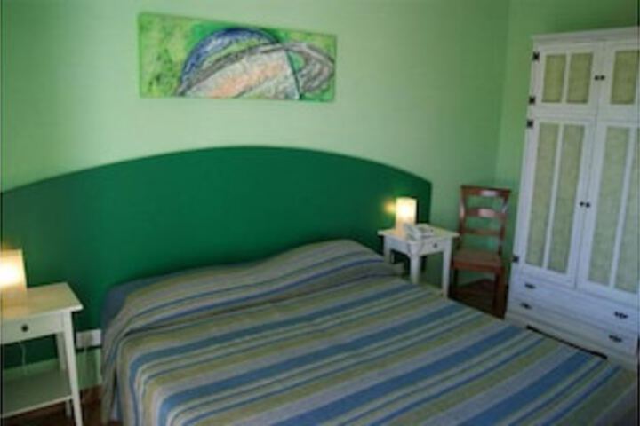 Room 7 of 13