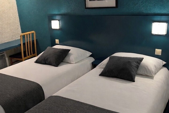 Room 7 of 26