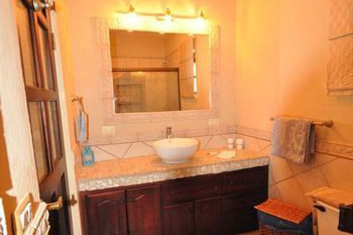 Room 4 of 24