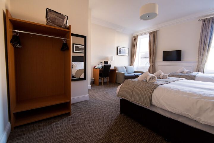 Room 10 of 44