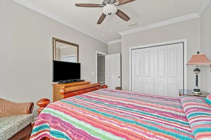 Room 4 of 24