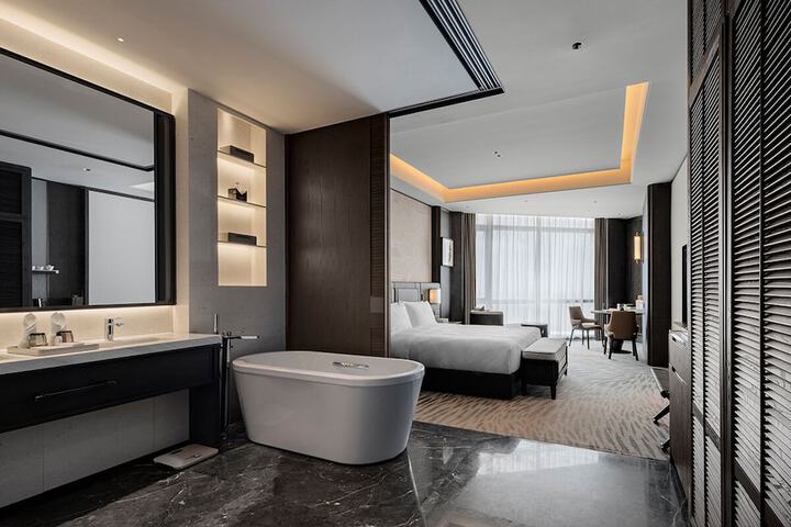 Room 3 of 51