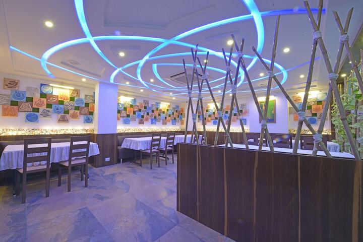 Dining Photos
