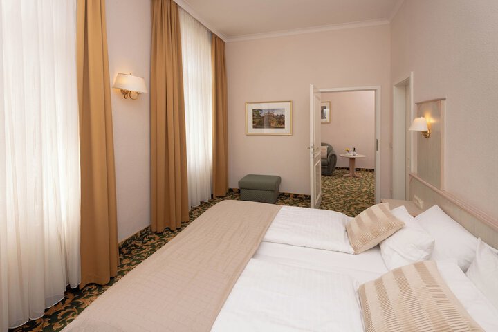Room 18 of 36