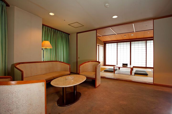 Room 3 of 14