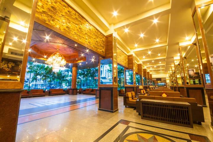 Guest Lobby