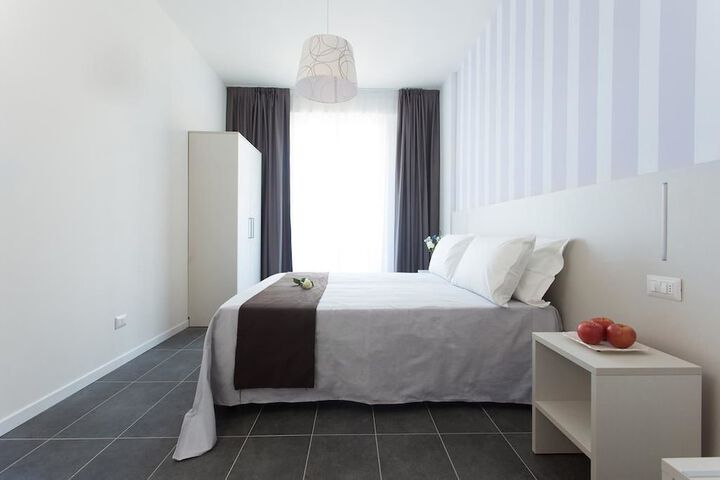 Room 4 of 44