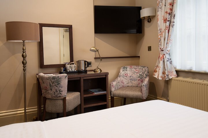 Room 13 of 71
