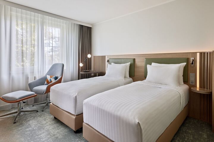 Room 7 of 24