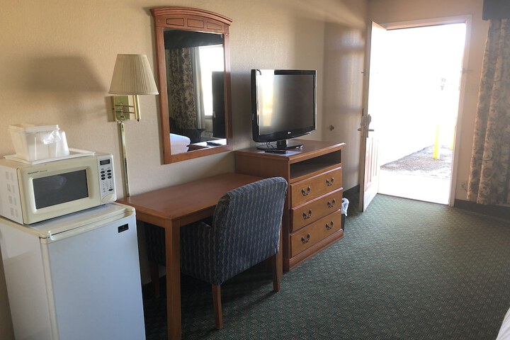 Room 8 of 26