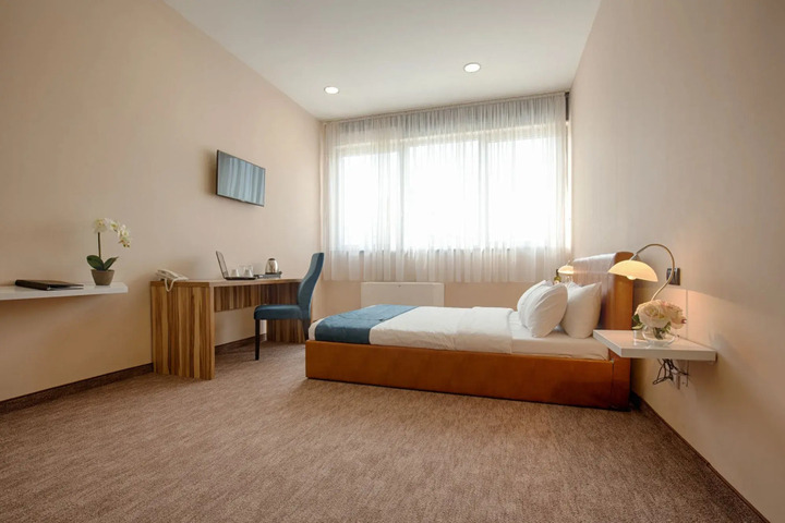 Photo 5