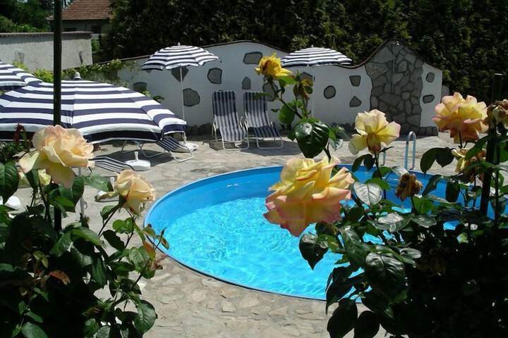 Pool 59 of 96
