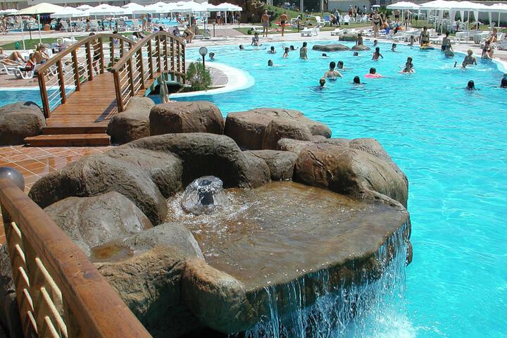 Hotel Pool