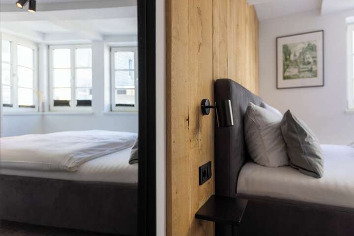Room 34 of 87
