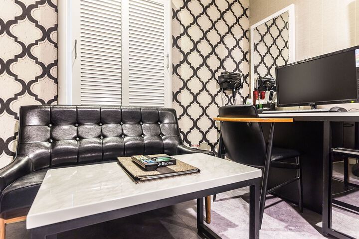 Room 51 of 57