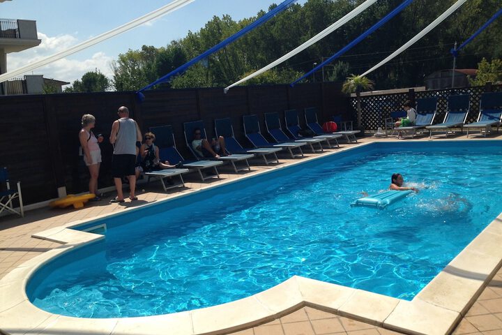 Pools & Facilities