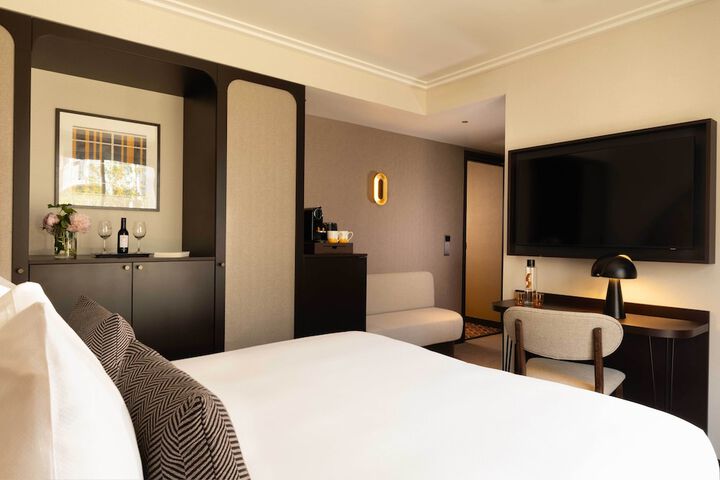 Room 17 of 70