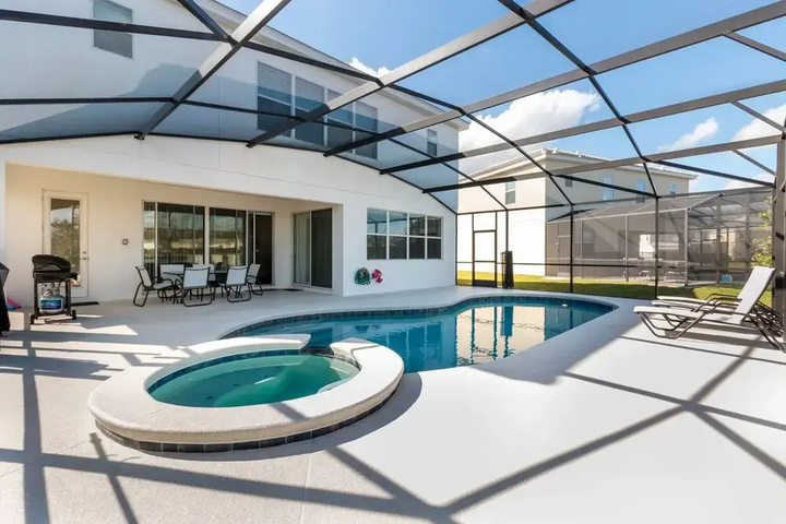 Pool 14 of 20