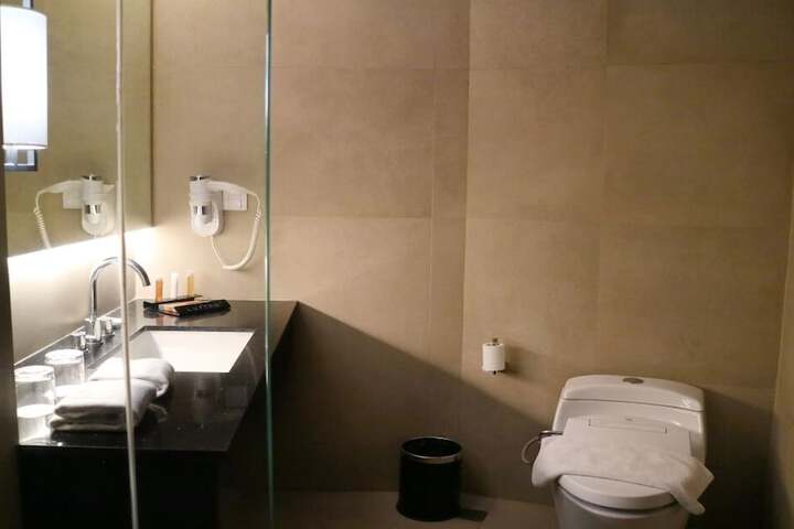 Room 14 of 47