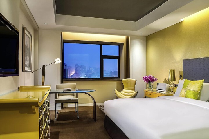 Room 21 of 66