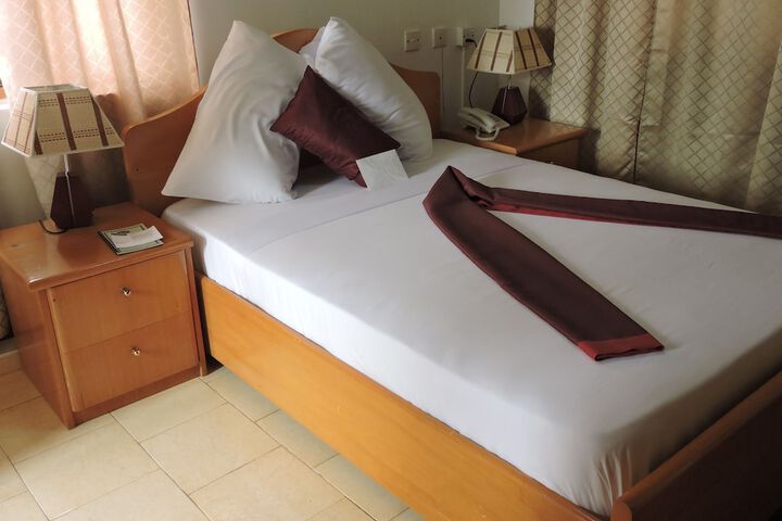 Room 4 of 47