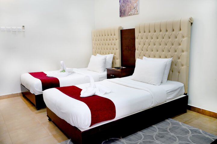 Room 5 of 33