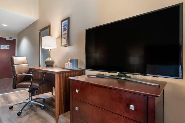Room 10 of 40