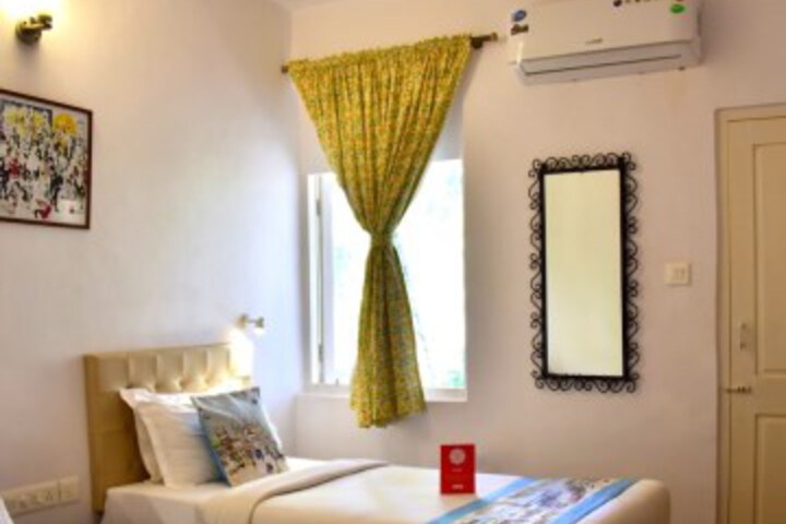 Room 28 of 44