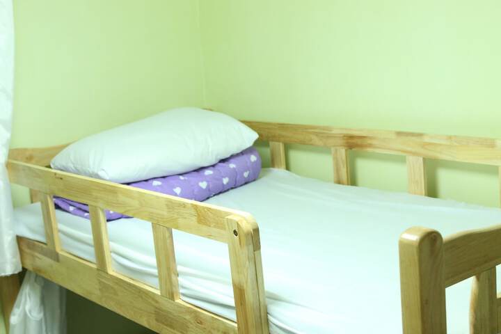 Room 4 of 41