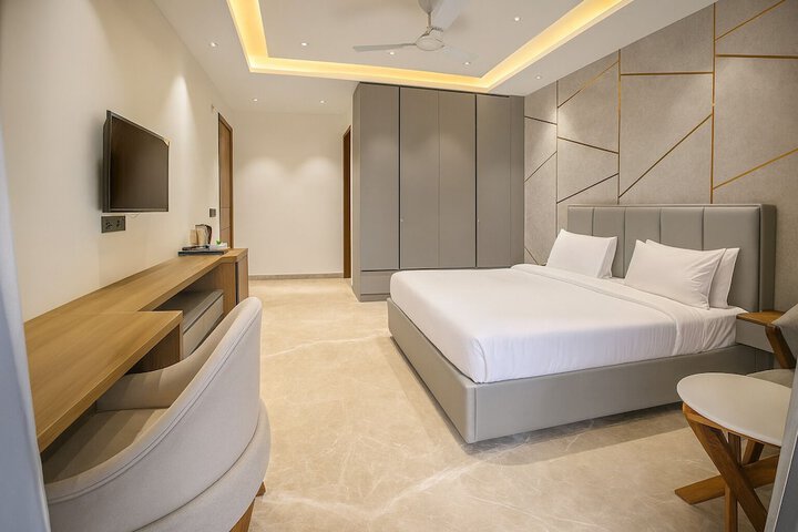 Room 27 of 47