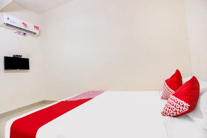 Room 10 of 25