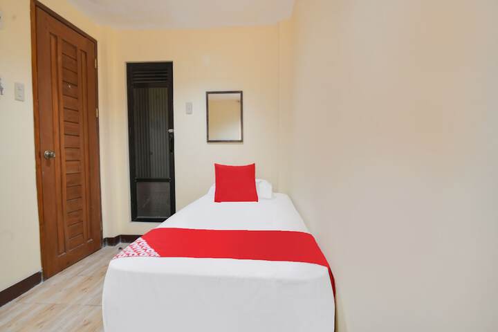 Room 12 of 22
