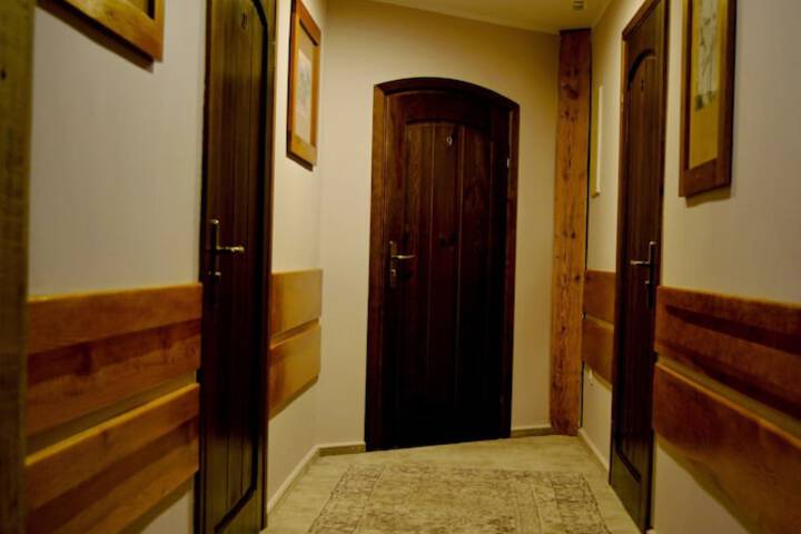 Ballroom/Hall 82 of 91